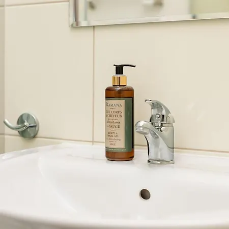 Rent Like - Sniadeckich 1/15 * Varsóvia